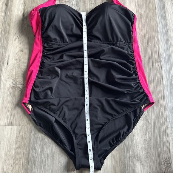 NWT The Avenue One Piece Swimsuit Black And Pink With Halter Top Size 22 - Picture 6 of 9